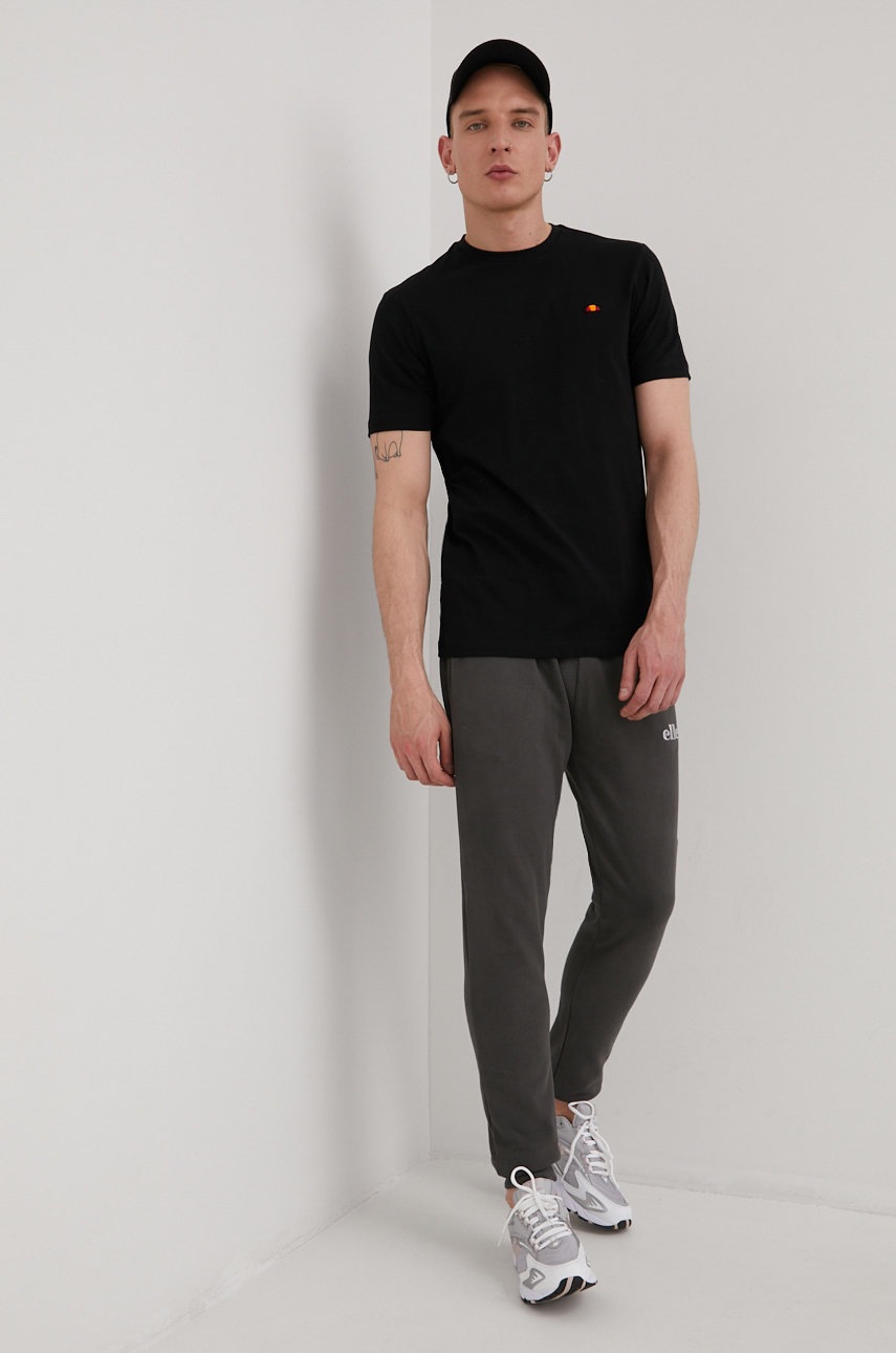 

Футболка Ellesse мужской цвет чёрный однотонный