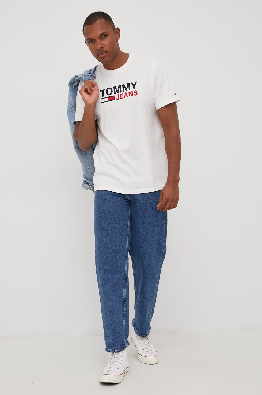 

Хлопковая футболка Tommy Jeans цвет белый с принтом
