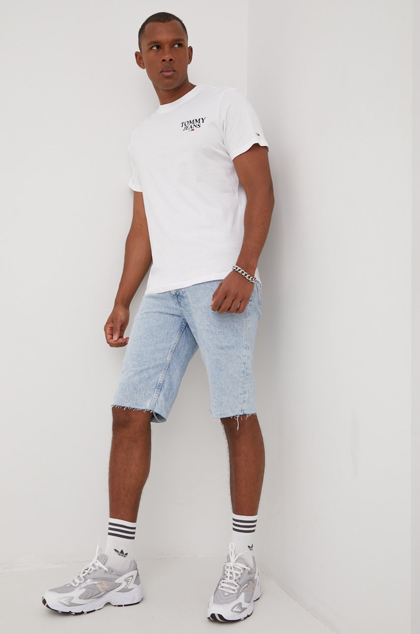 

Памучна тениска Tommy Jeans в бяло с принт, Бял