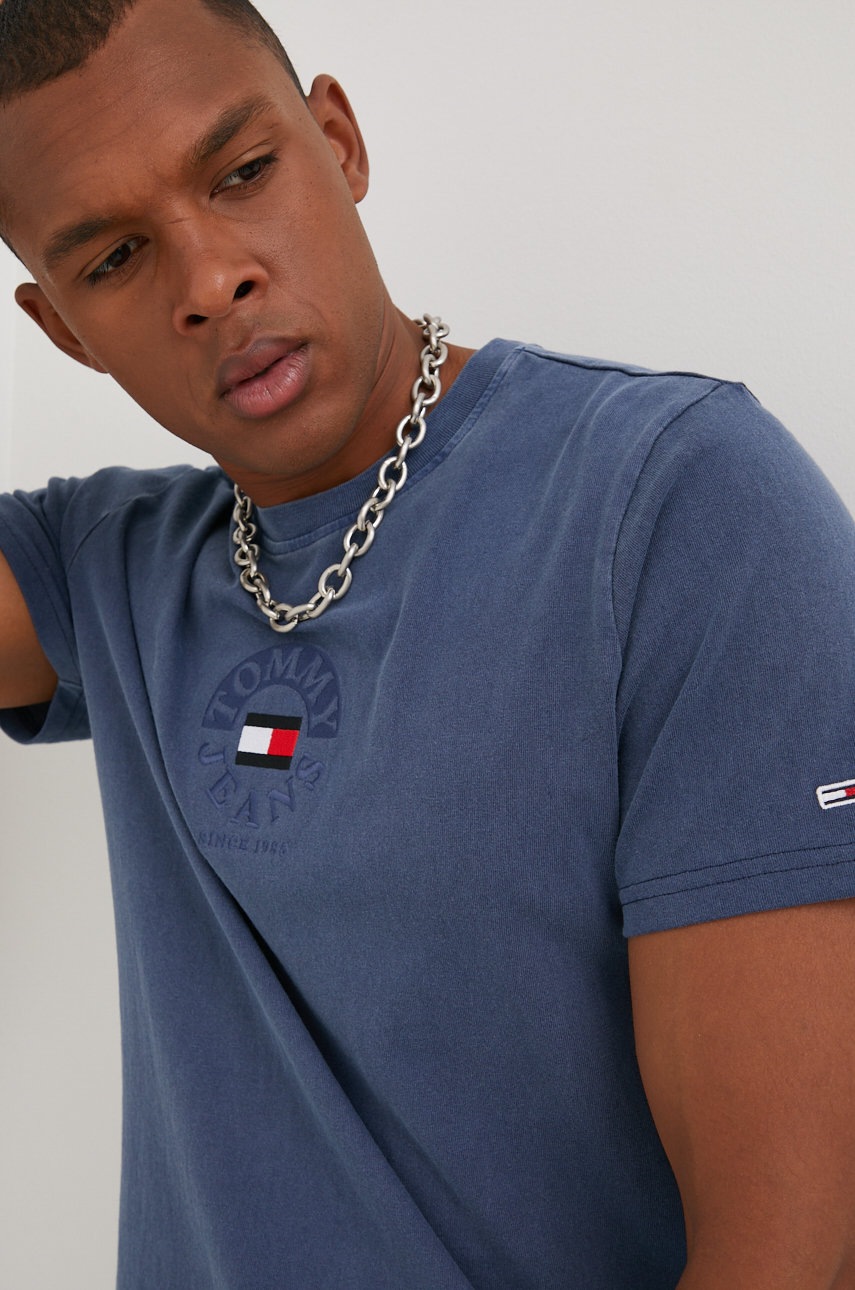 

Памучна тениска Tommy Jeans с апликация, Син