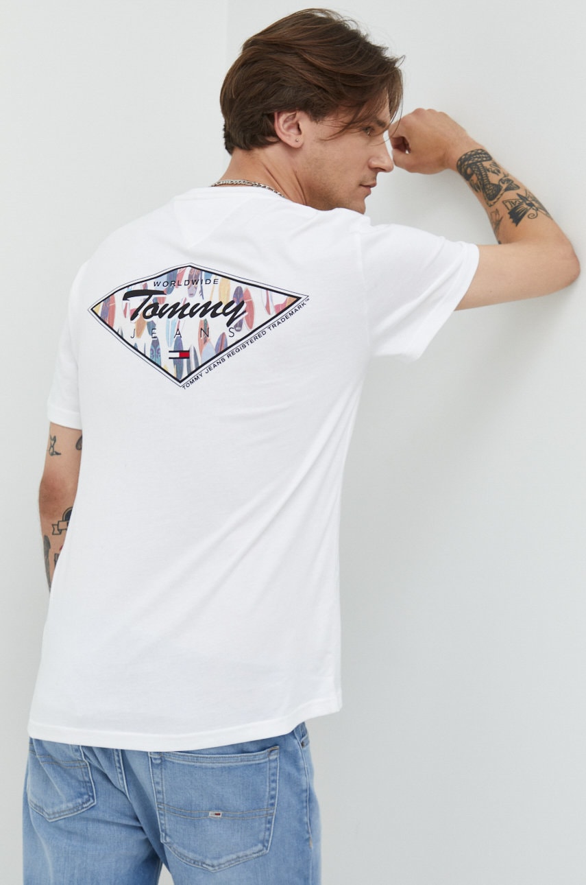 

Памучна тениска Tommy Jeans в бяло с принт, Бял