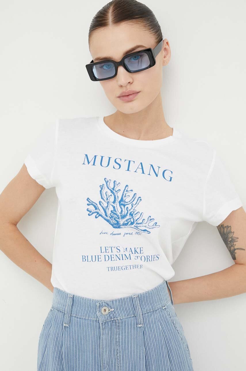 

Памучна тениска Mustang в бяло, Бял