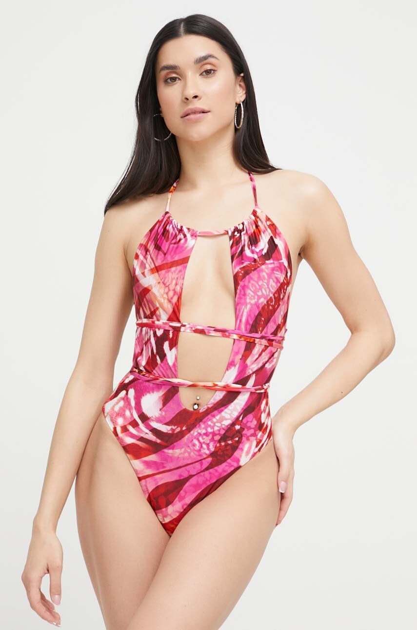 E-shop Jednodílné plavky Guess růžová barva, měkký košík