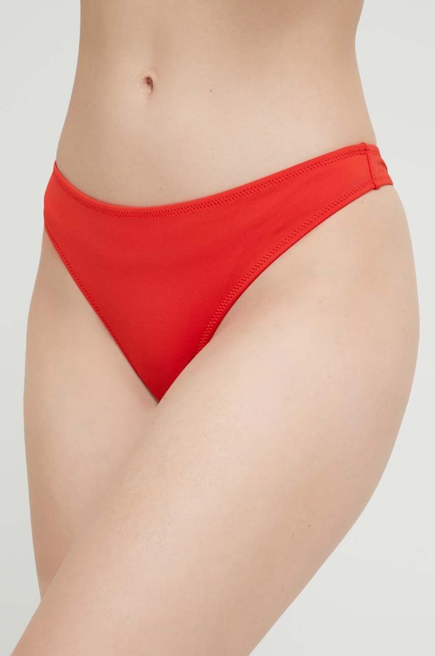 Levně Plavkové kalhotky Calvin Klein červená barva