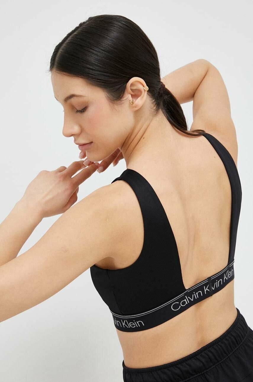 

Спортен сутиен Calvin Klein Performance CK Athletic в черно с изчистен дизайн, Черен