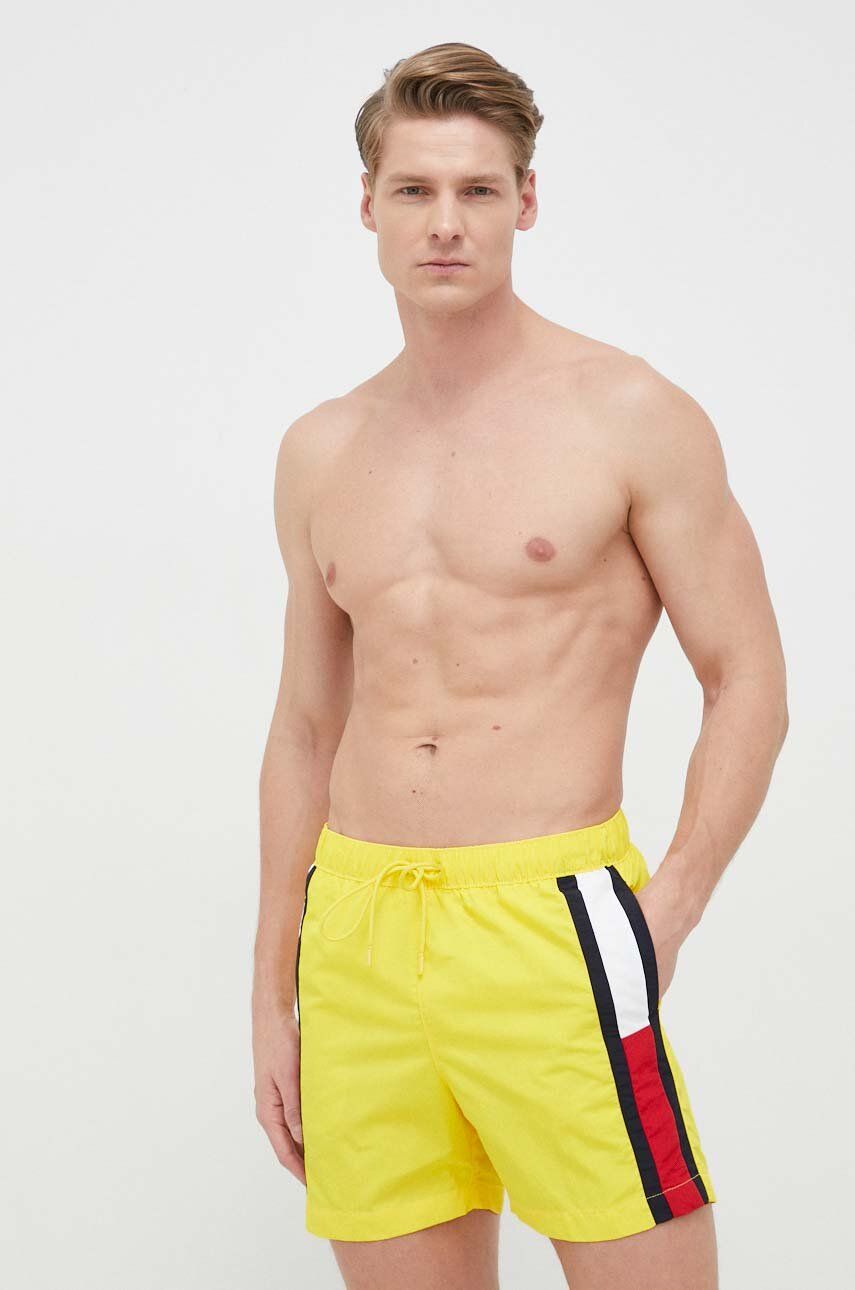 Plavkové šortky Tommy Hilfiger žlutá barva - žlutá -  100 % Polyamid