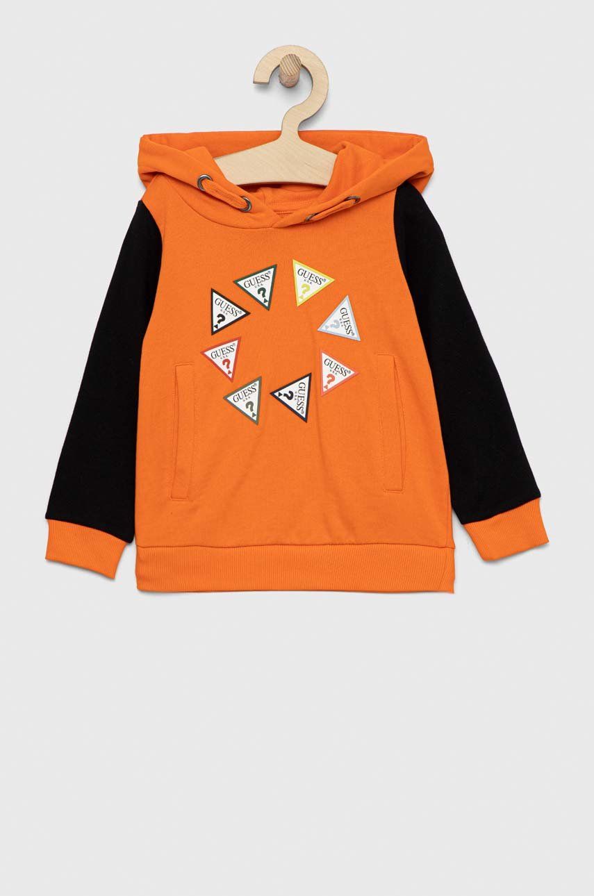 Dětská bavlněná mikina Guess oranžová barva, s kapucí, s potiskem - oranžová -  100 % Bavlna