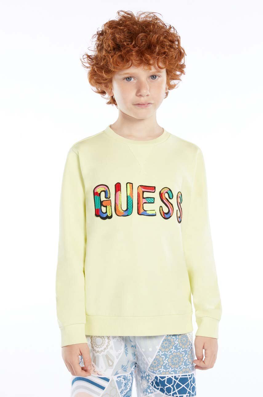 Detská bavlnená mikina Guess zelená farba, s nášivkou.