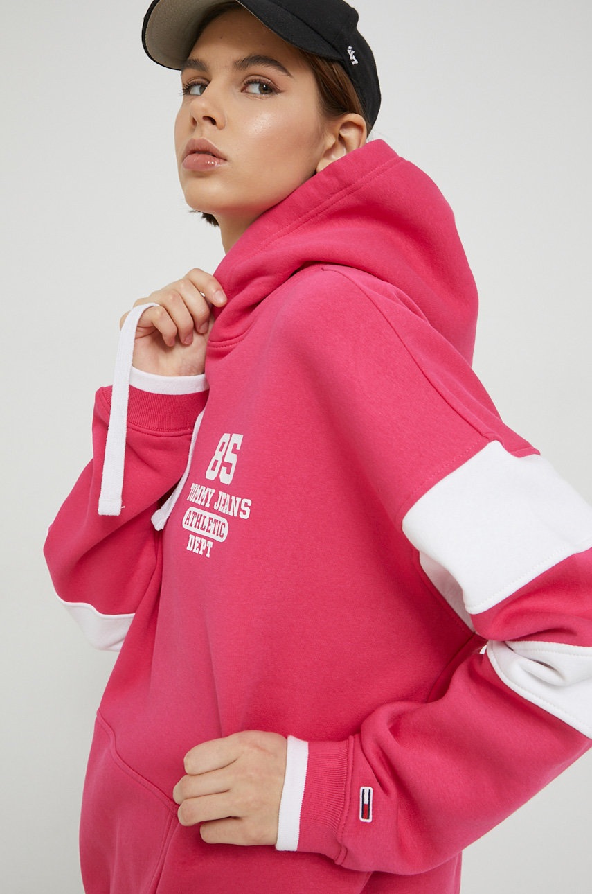 

Суичър Tommy Jeans в розово с качулка с десен, Розов