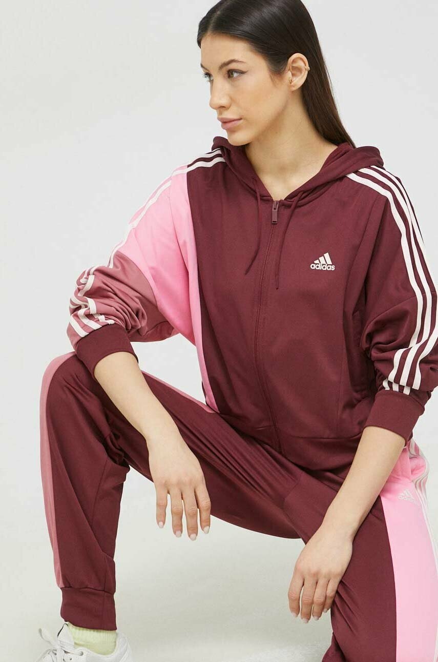

Спортивный костюм adidas женский цвет бордовый