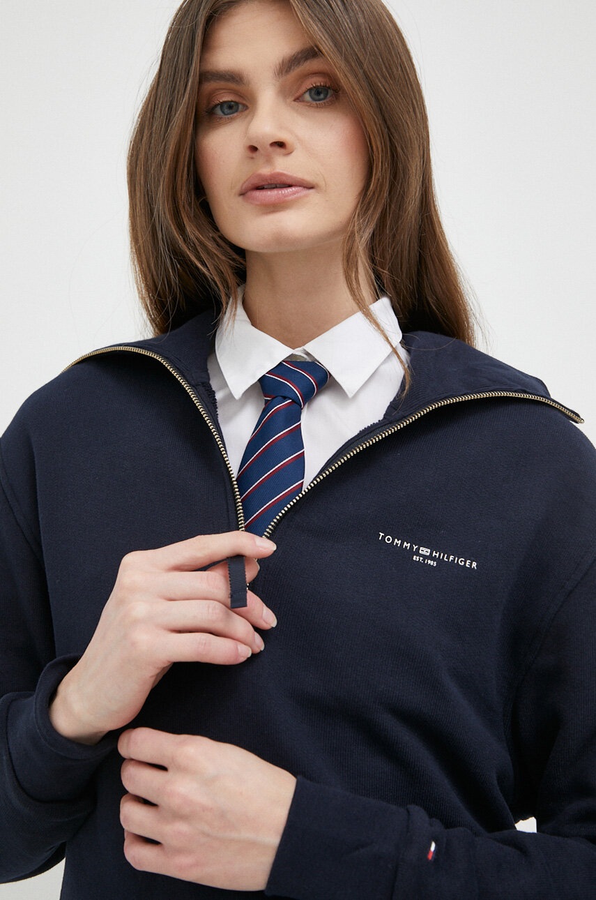

Суичър Tommy Hilfiger в тъмносиньо с изчистен дизайн, Тъмносин