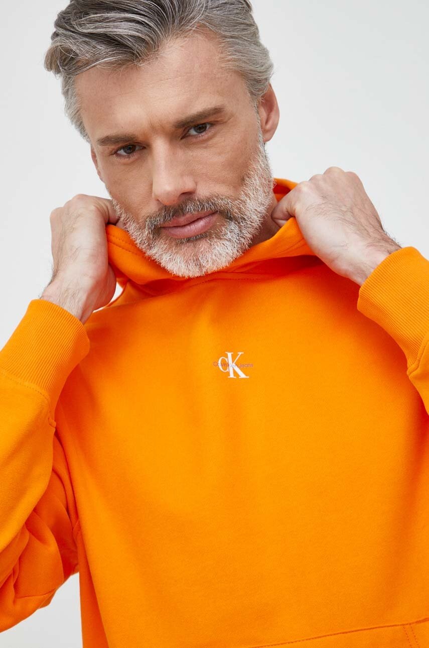 

Памучен суичър Calvin Klein Jeans в оранжево с качулка с принт, Оранжев