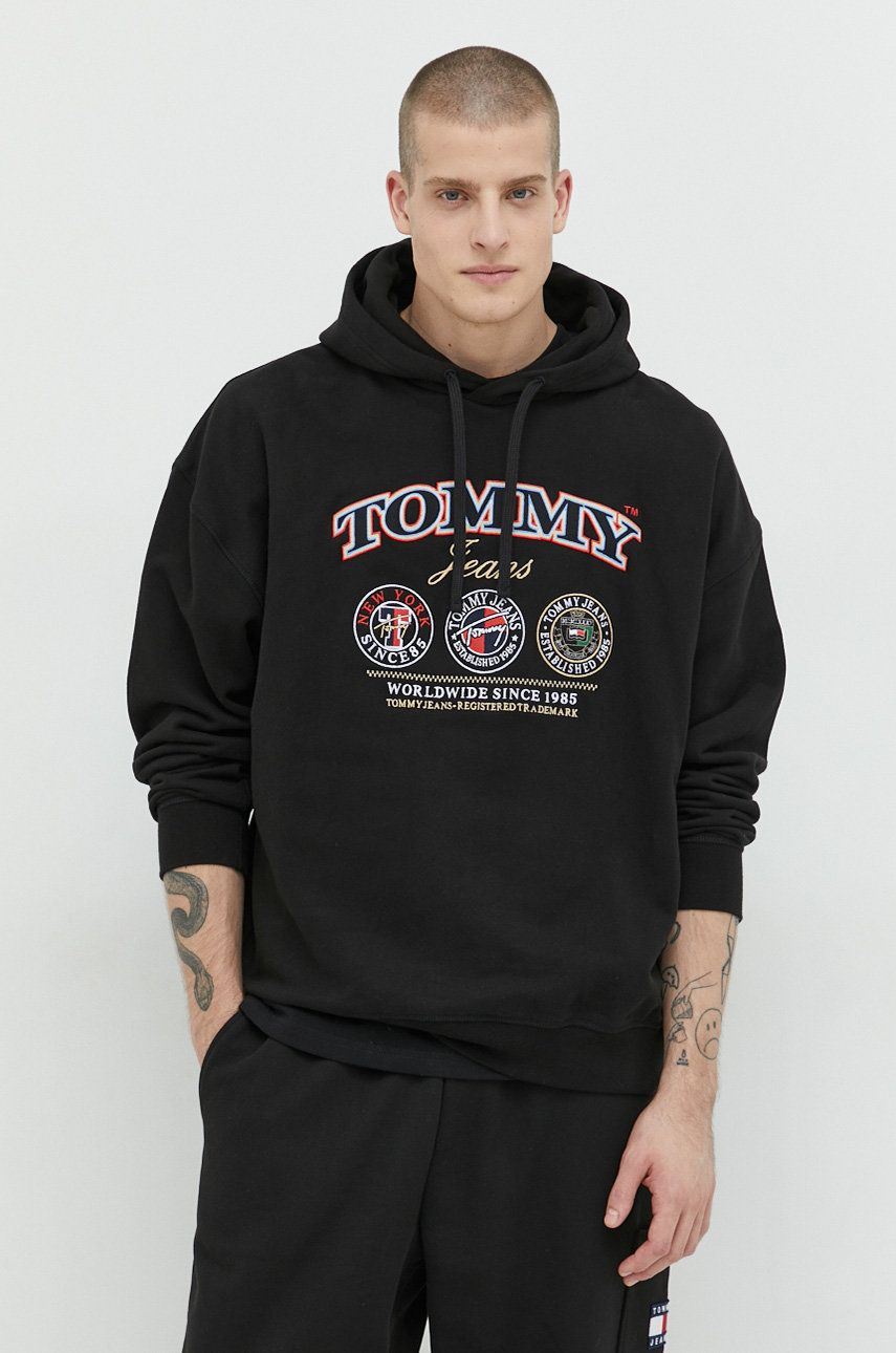 Tommy Jeans hanorac de bumbac barbati, culoarea negru, cu glugă, cu imprimeu