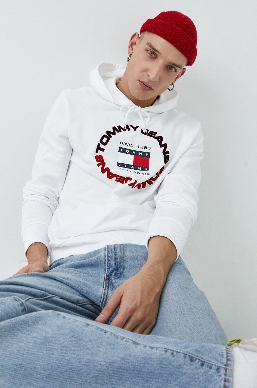 E-shop Bavlněná mikina Tommy Jeans pánská, bílá barva, s kapucí, s potiskem