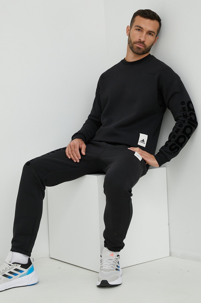 

Кофта adidas чоловіча колір чорний з аплікацією