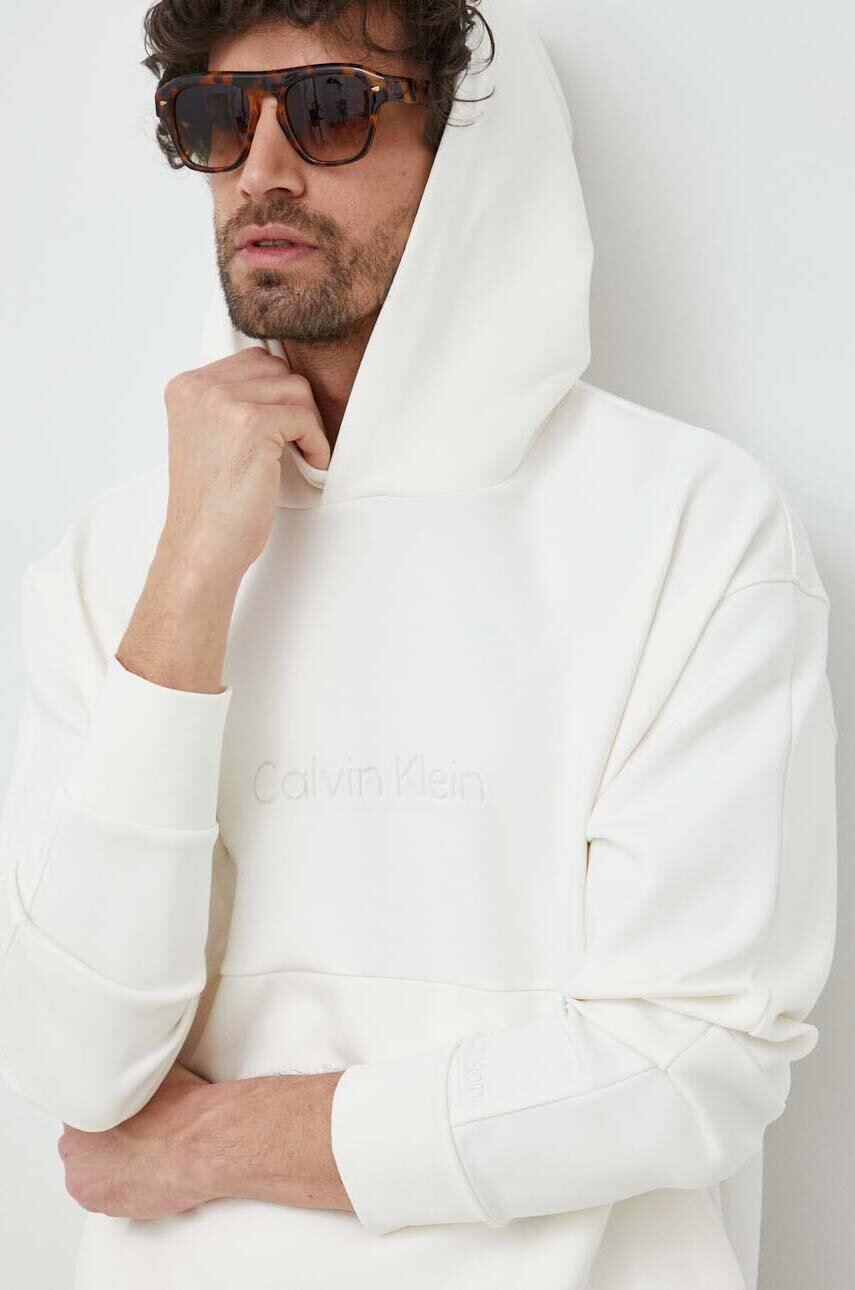 

Суичър Calvin Klein в бежово с качулка с апликация, Бежов