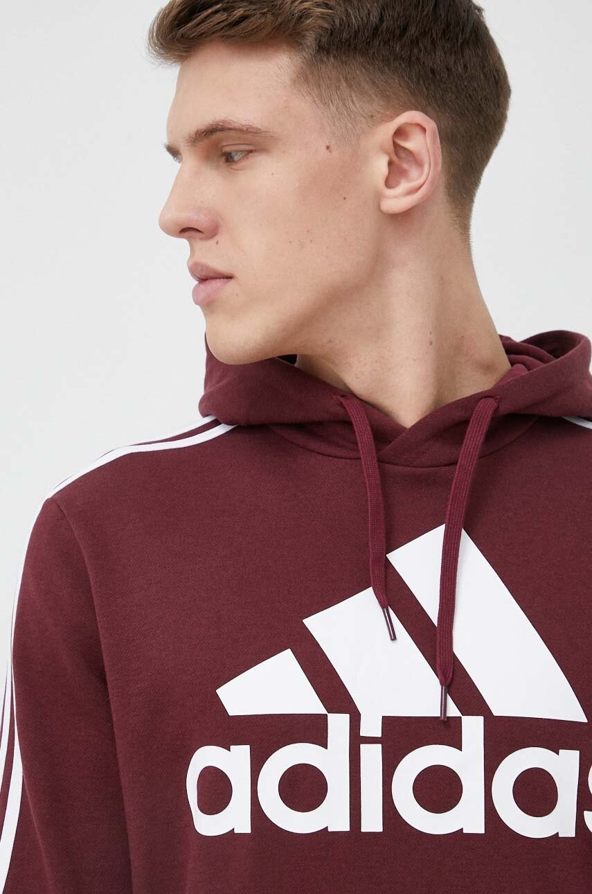 Adidas bluza barbati, culoarea bordo, cu glugă, cu imprimeu
