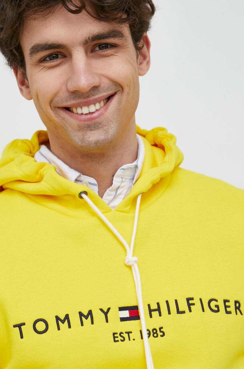 

Кофта Tommy Hilfiger мужская цвет жёлтый с капюшоном с аппликацией