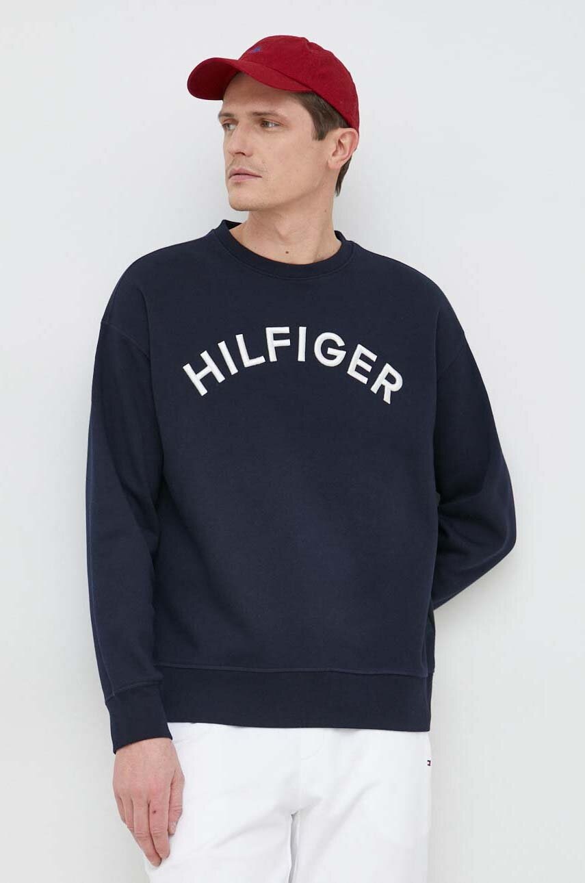 

Суичър Tommy Hilfiger в тъмносиньо с апликация, Тъмносин