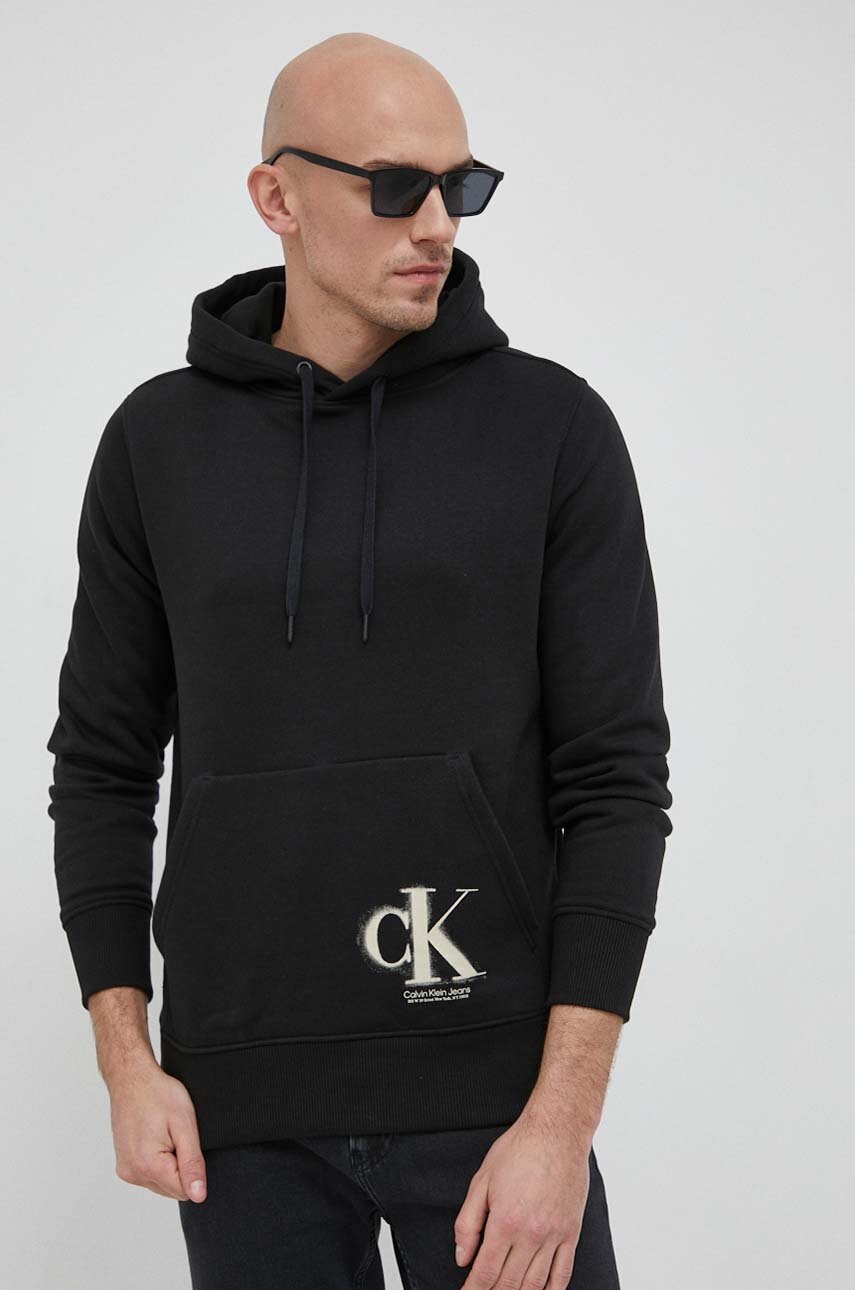 

Суичър Calvin Klein Jeans в черно с качулка с изчистен дизайн, Черен