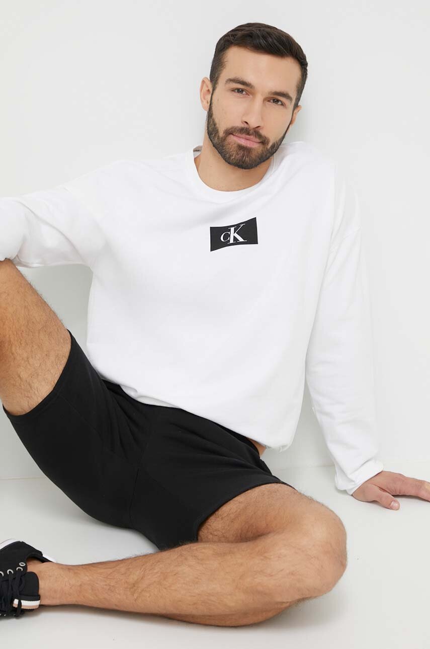 

Домашен суичър от памук Calvin Klein Underwear в бяло с принт, Бял