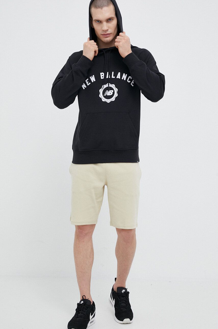 Mikina New Balance pánská, černá barva, s kapucí, s potiskem - černá -  Hlavní materiál: 60 % B