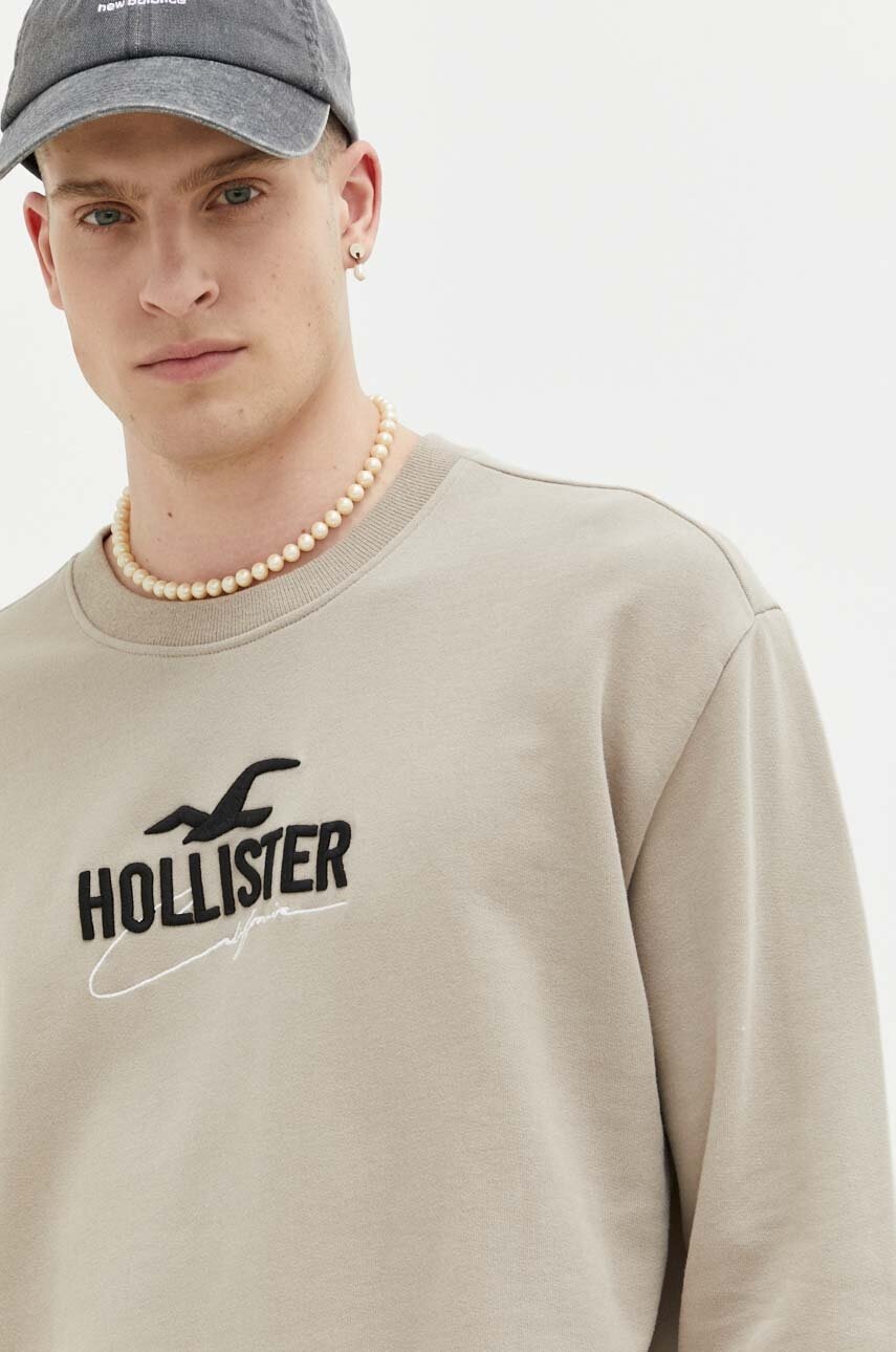 

Суичър Hollister Co. в бежово с апликация, Бежов