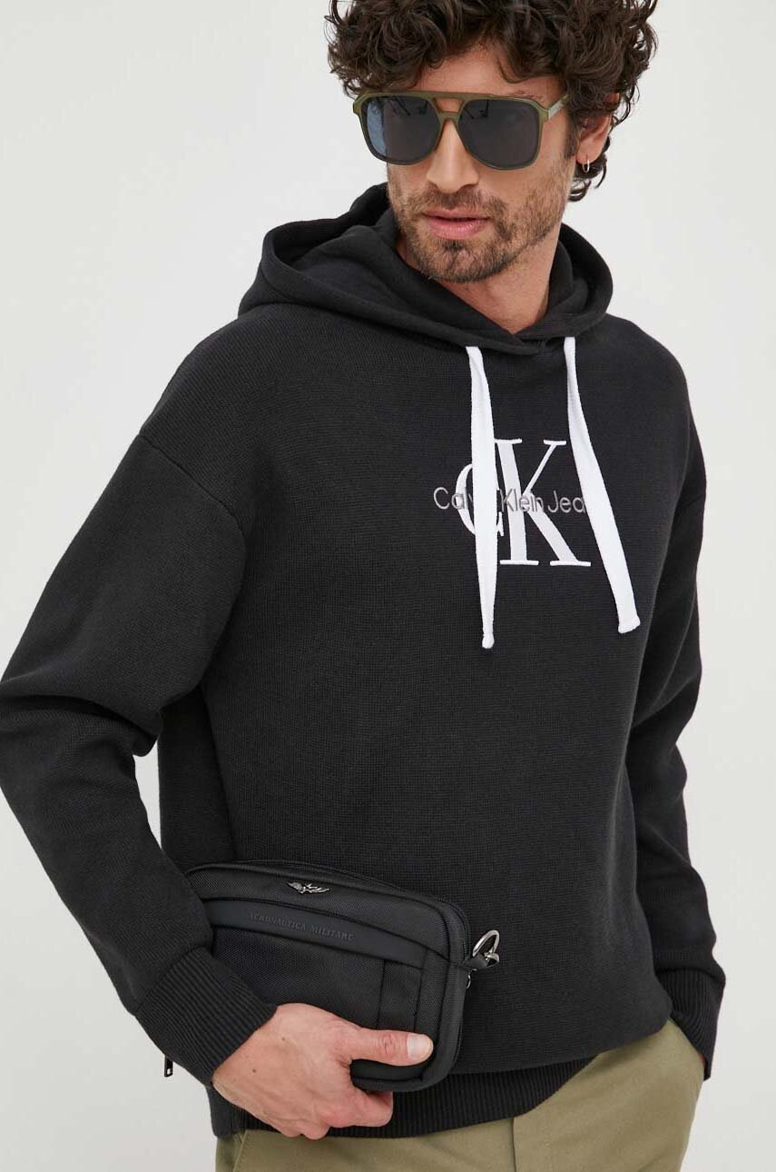 

Памучен пуловер Calvin Klein Jeans в черно, Черен