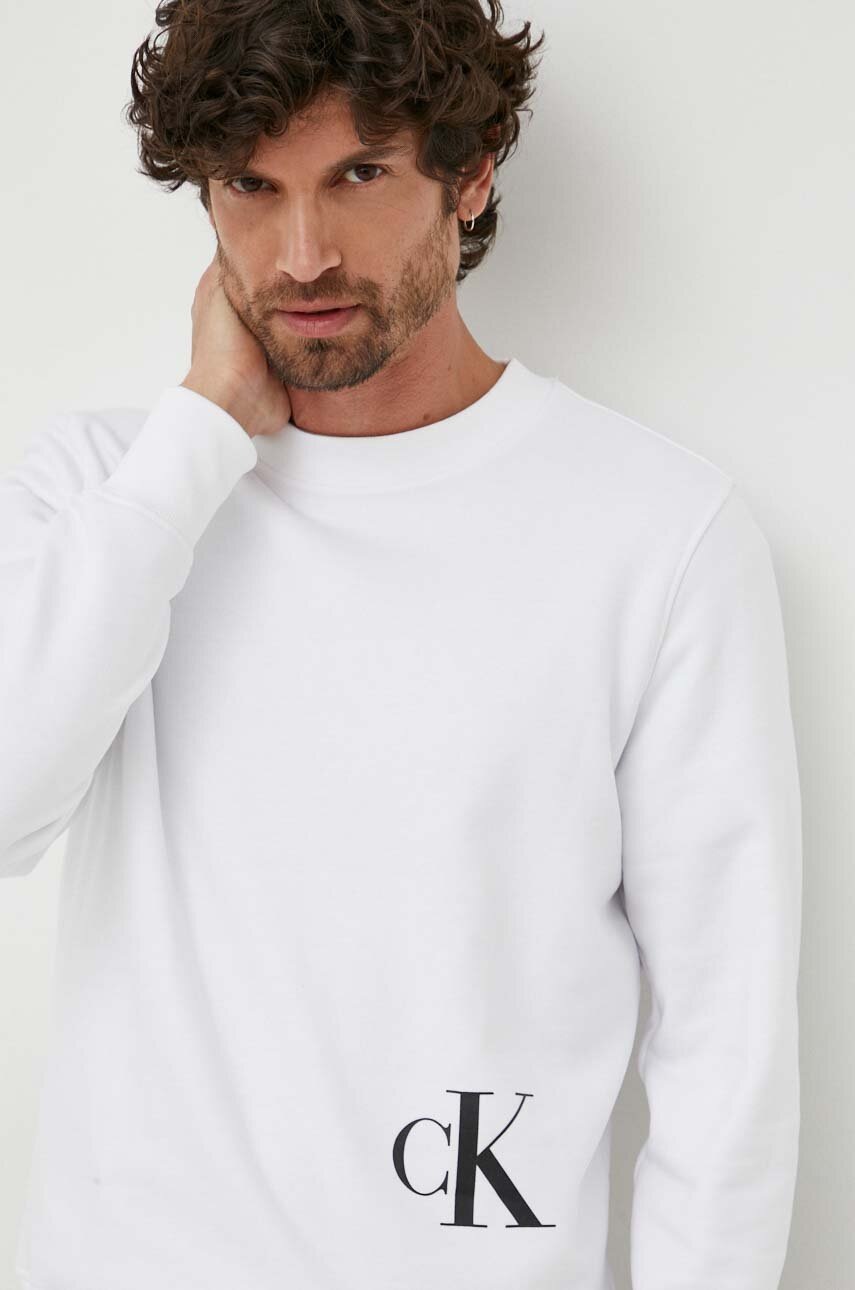 

Суичър Calvin Klein Jeans в бяло с принт, Бял
