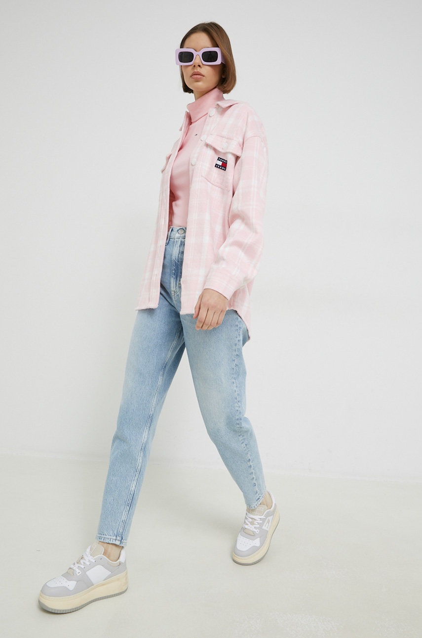 

Лонгслів Tommy Jeans жіночий колір рожевий гольф