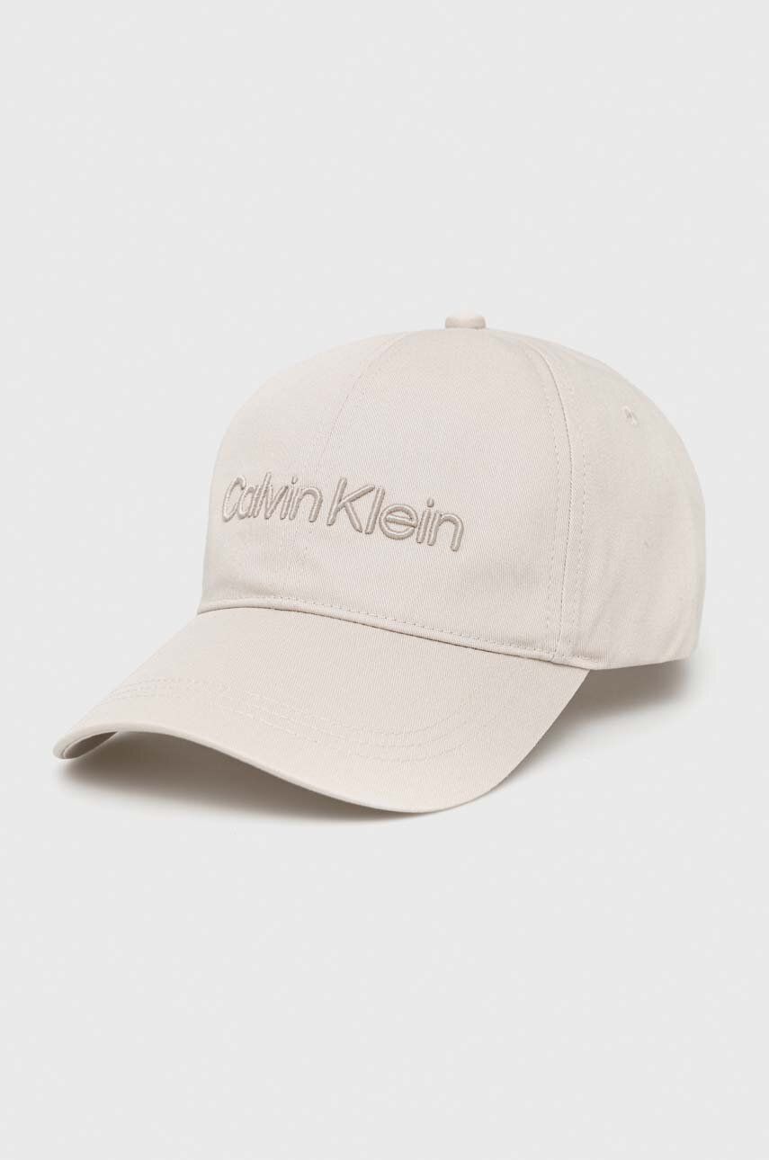 E-shop Bavlněná baseballová čepice Calvin Klein šedá barva, s aplikací