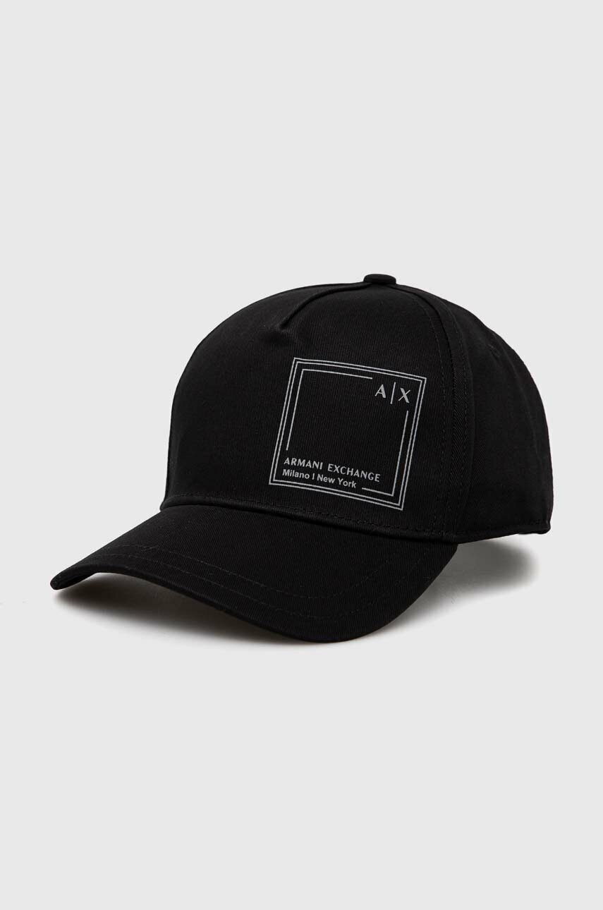 

Памучна шапка с козирка Armani Exchange в черно с принт, Черен
