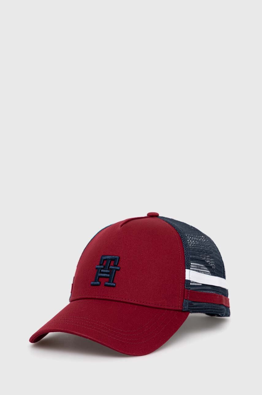 

Шапка с козирка Tommy Hilfiger в бордо с апликация