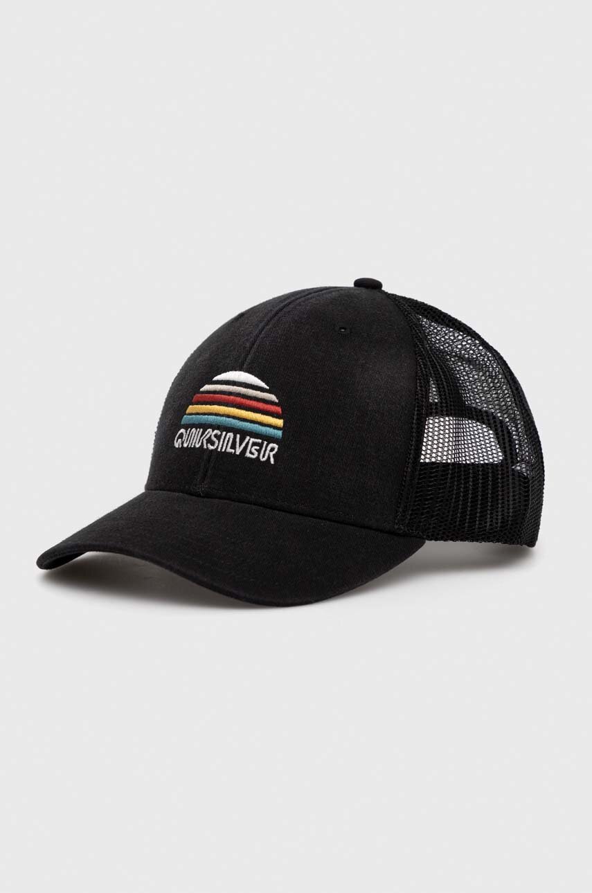 

Шапка с козирка Quiksilver в черно с апликация, Черен