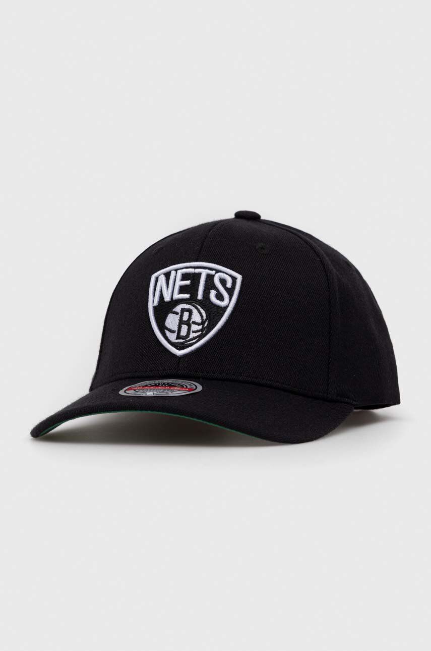 Čepice s vlněnou směsí Mitchell&Ness Brooklyn Nets černá barva, s aplikací - černá -  82 % Akry