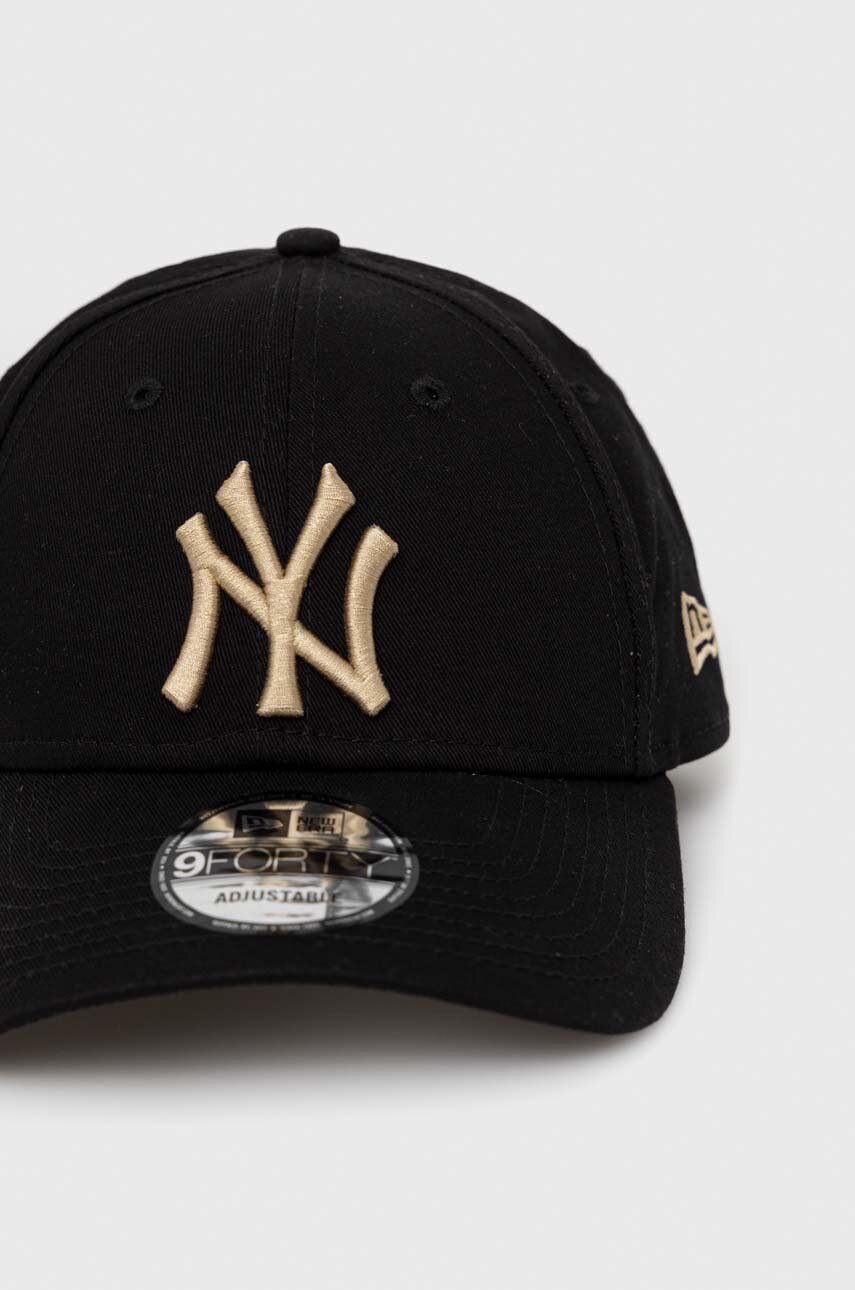

Бавовняна бейсболка New Era колір чорний з аплікацією NEW YORK YANKEES