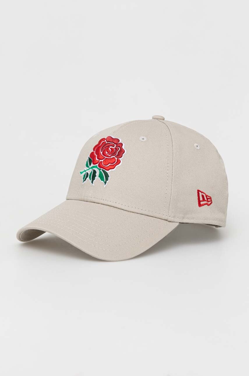 

Памучна шапка с козирка New Era в сиво с апликация, Сив