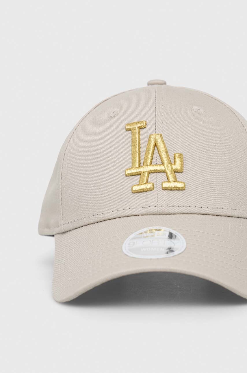 

Хлопковая кепка New Era цвет бежевый с аппликацией LOS ANGELES DODGERS