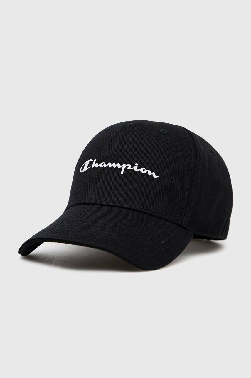 

Памучна шапка с козирка Champion в тъмносиньо с апликация, Тъмносин