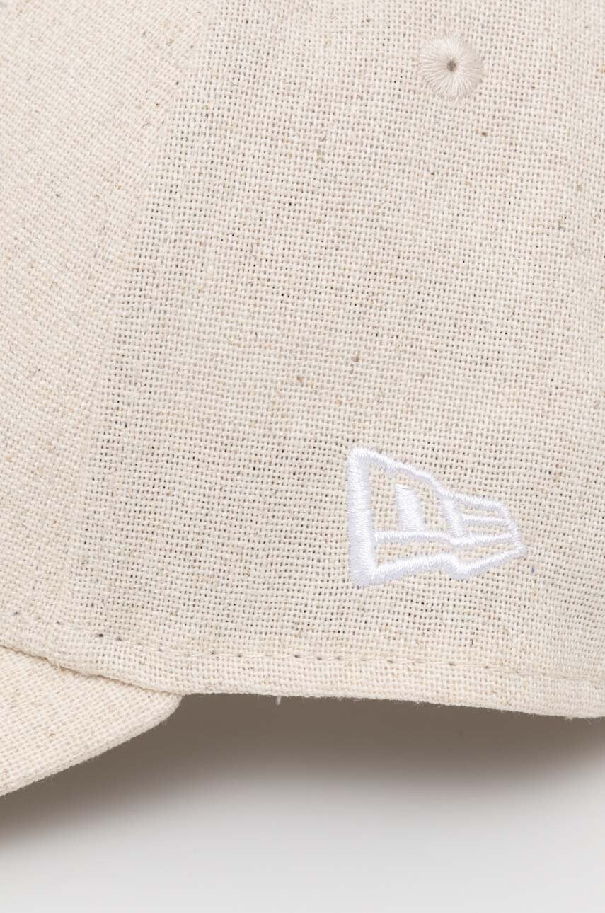 

Кепка New Era колір бежевий з аплікацією NEW YORK YANKEES