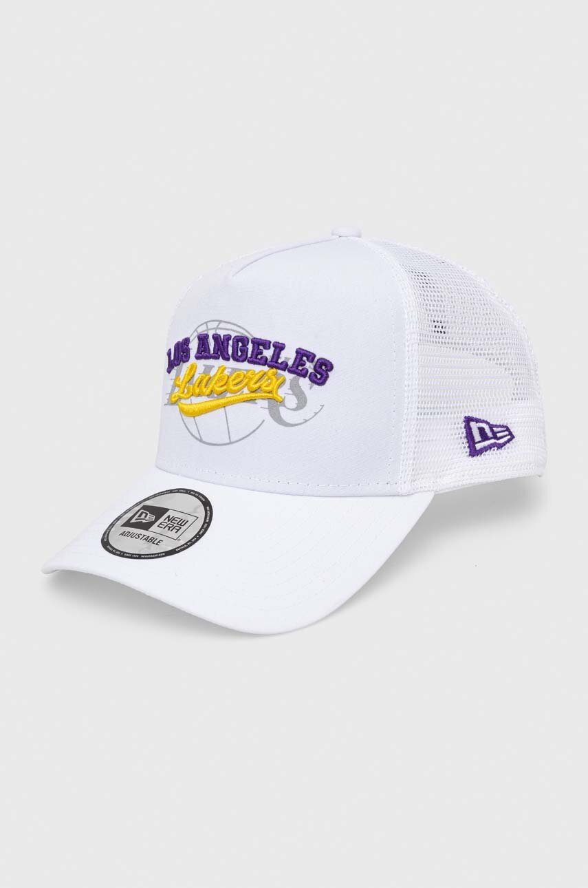 

Кепка New Era колір білий з аплікацією LOS ANGELES LAKERS
