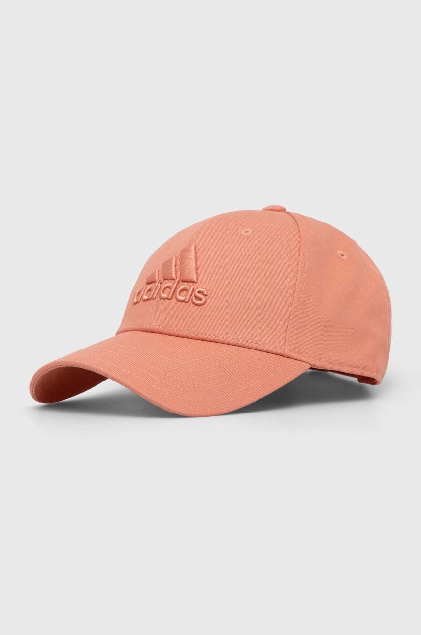 Levně Bavlněná baseballová čepice adidas Performance oranžová barva, s aplikací