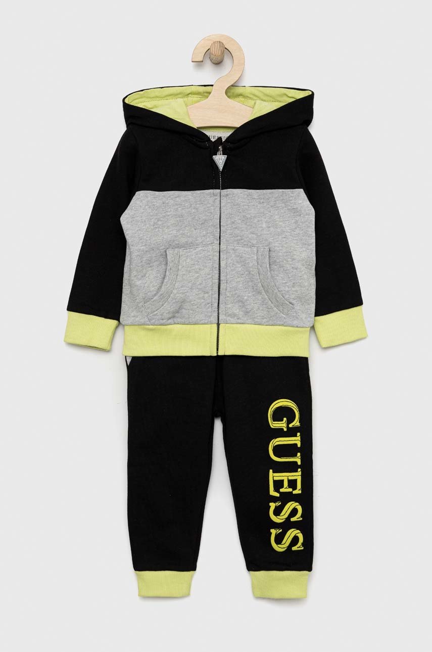 

Бебешки памучен спортен комплект Guess в черно, Черен