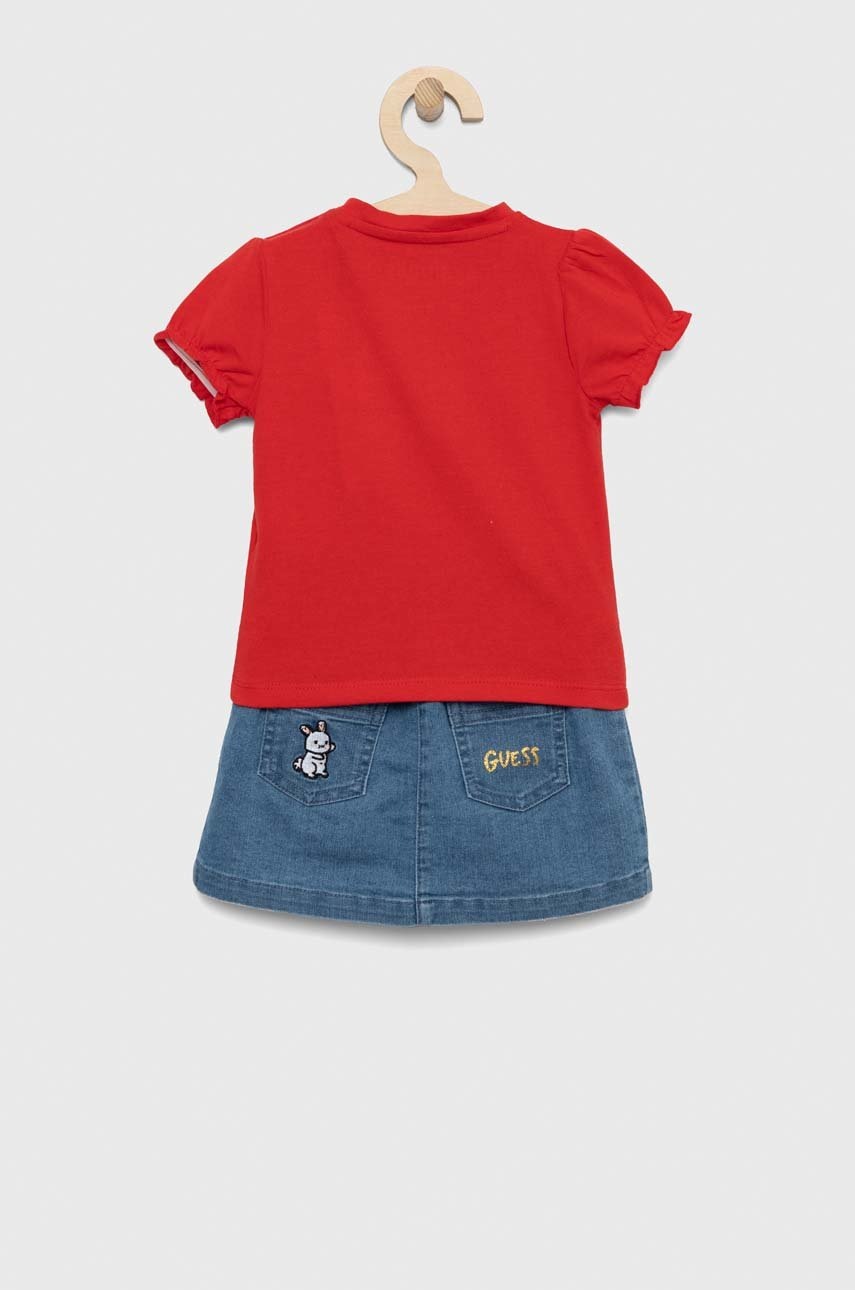 Комплект для младенцев Guess цвет красный Комплект для младенцев Guess цвет красный