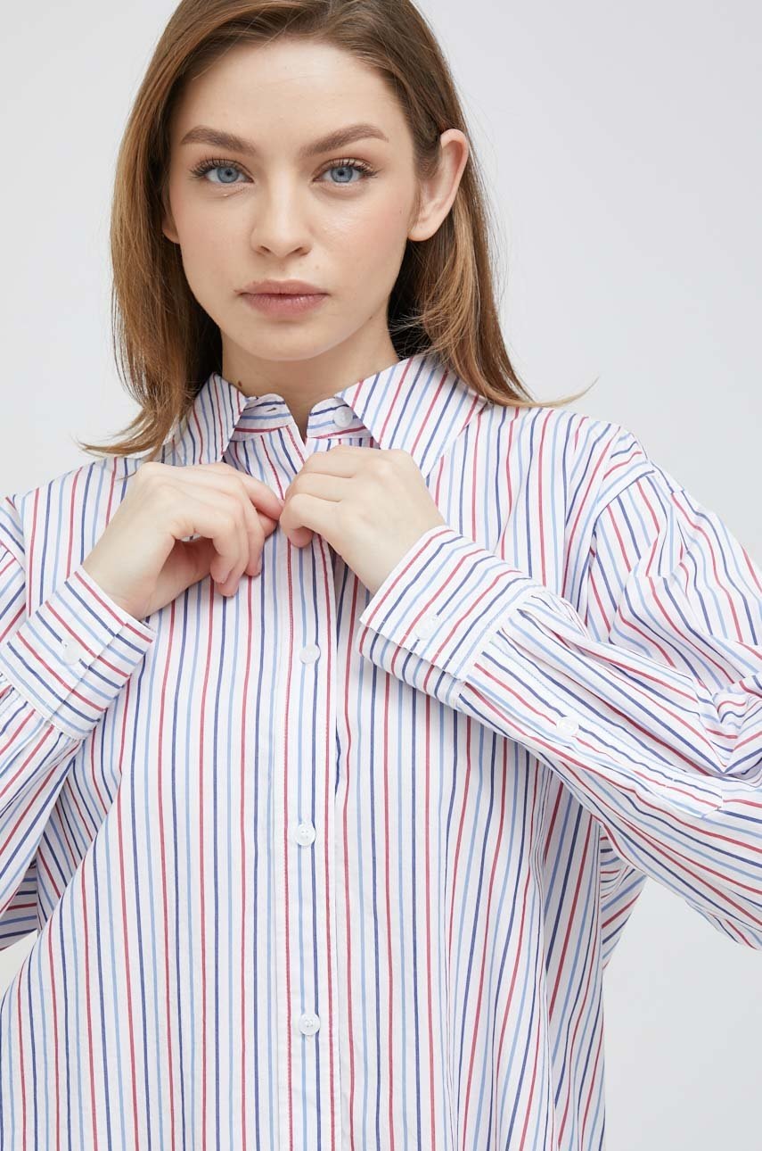 

Памучна риза Tommy Hilfiger дамска в бяло със свободна кройка с класическа яка, Бял