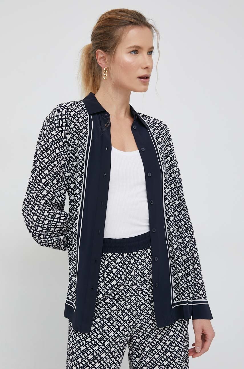 

Рубашка Tommy Hilfiger женская цвет синий relaxed классический воротник