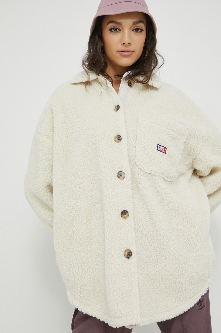 

Рубашка Tommy Jeans женская цвет бежевый relaxed классический воротник