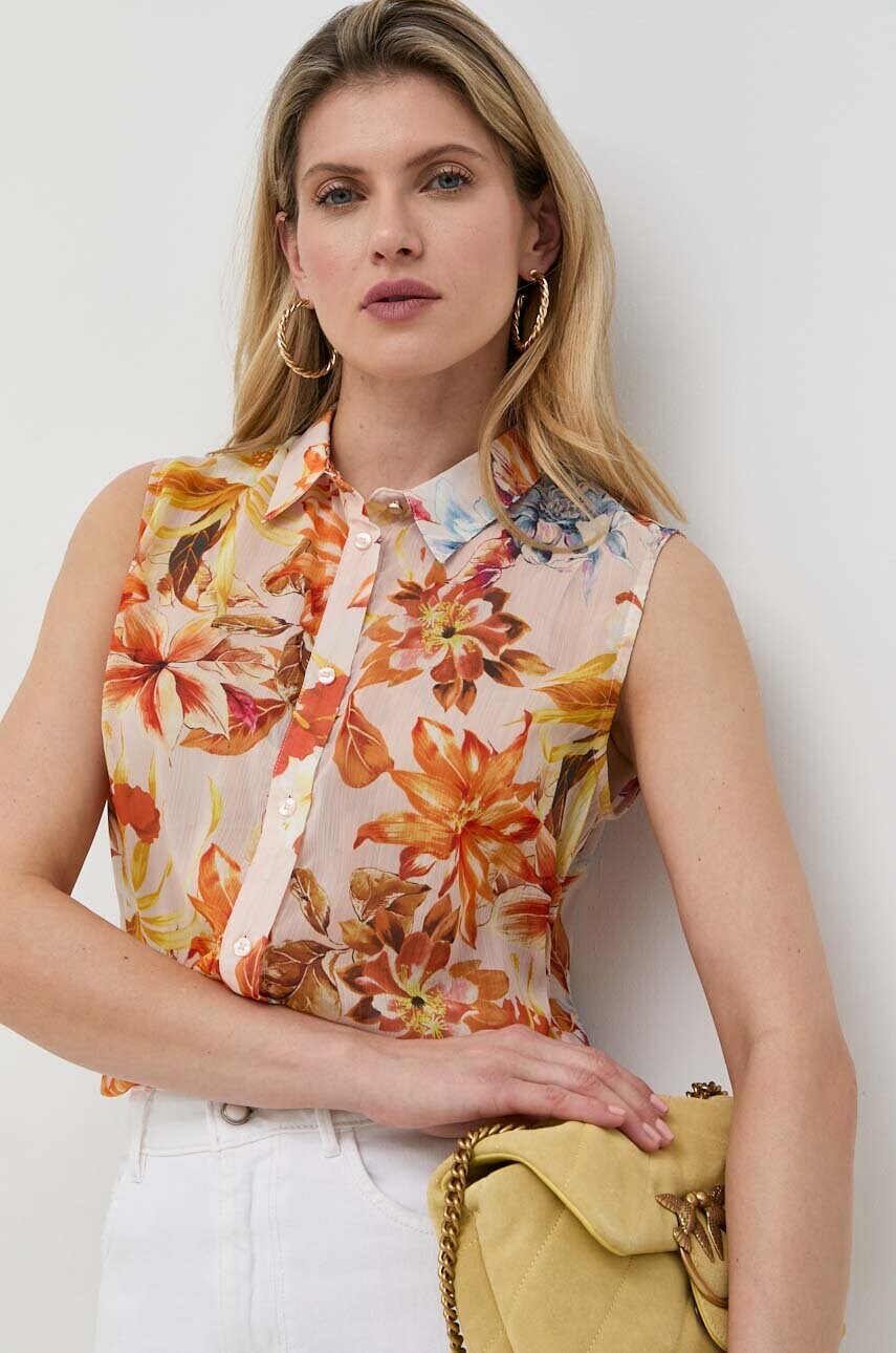 

Сорочка Guess жіноча колір помаранчевий relaxed класичний комір