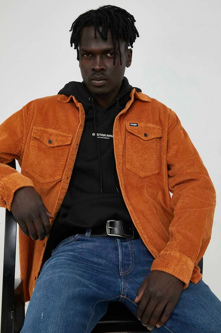 Wrangler koszula sztruksowa męska kolor pomarańczowy regular z kołnierzykiem klasycznym