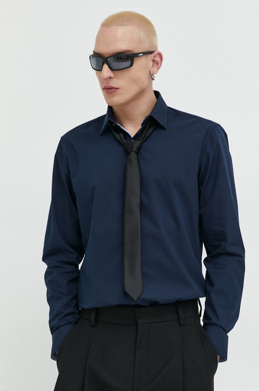 Košile HUGO tmavomodrá barva, slim, s klasickým límcem - námořnická modř -  100 % Bavlna